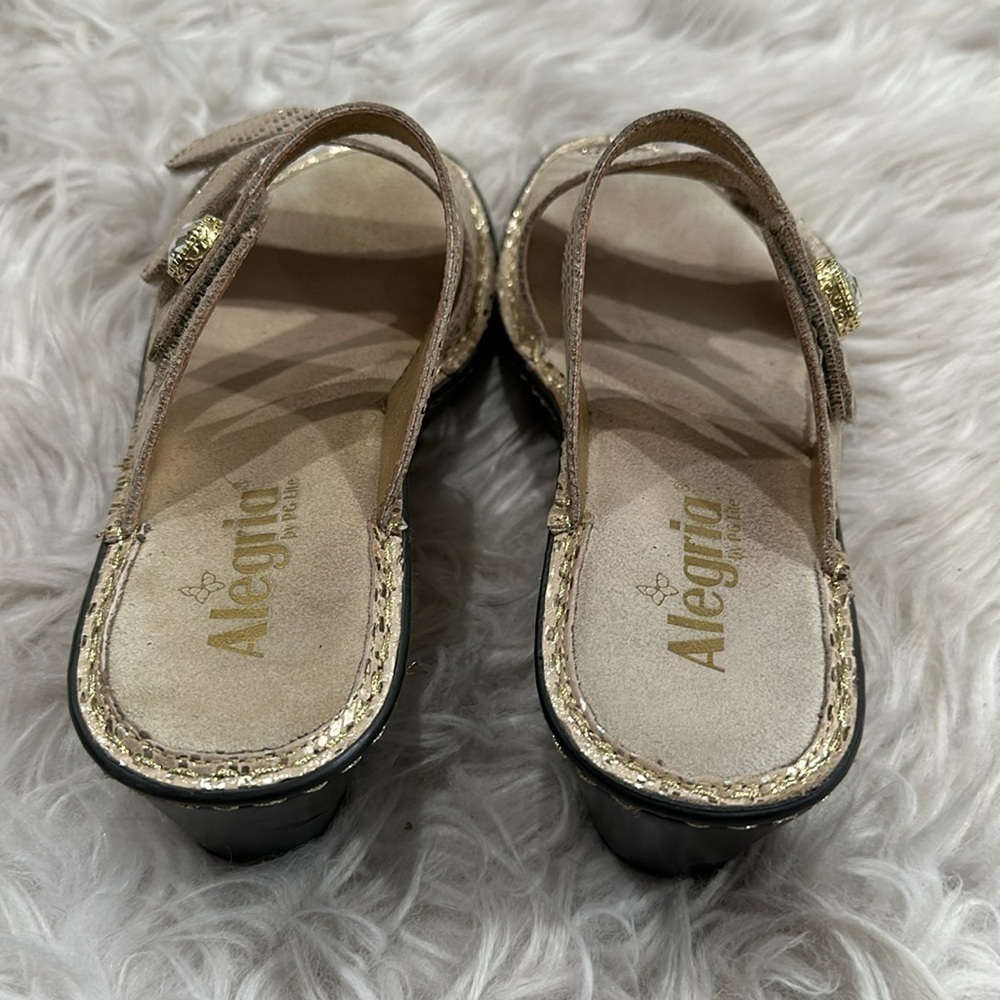 Alegria Dazzler Loti Gold Open Toe Wedge Sandal Slide Sz 38 - Picture 3 of 16